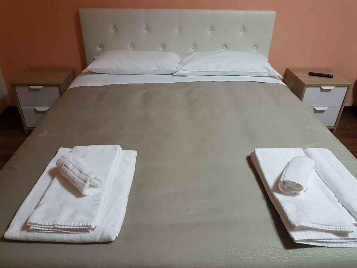 Hotel Piramide レッジョ・エミリア エクステリア 写真